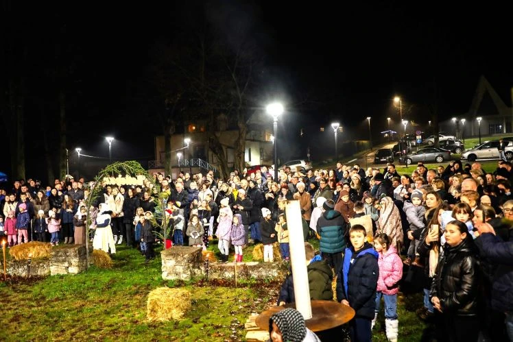 Uprizorene žive jaslice u svetištu Gospe od Suza 