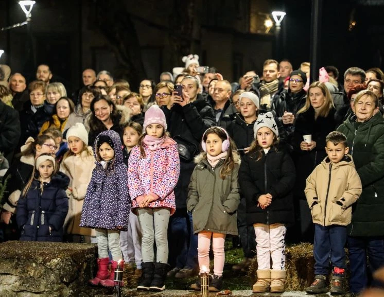 Uprizorene žive jaslice u svetištu Gospe od Suza 