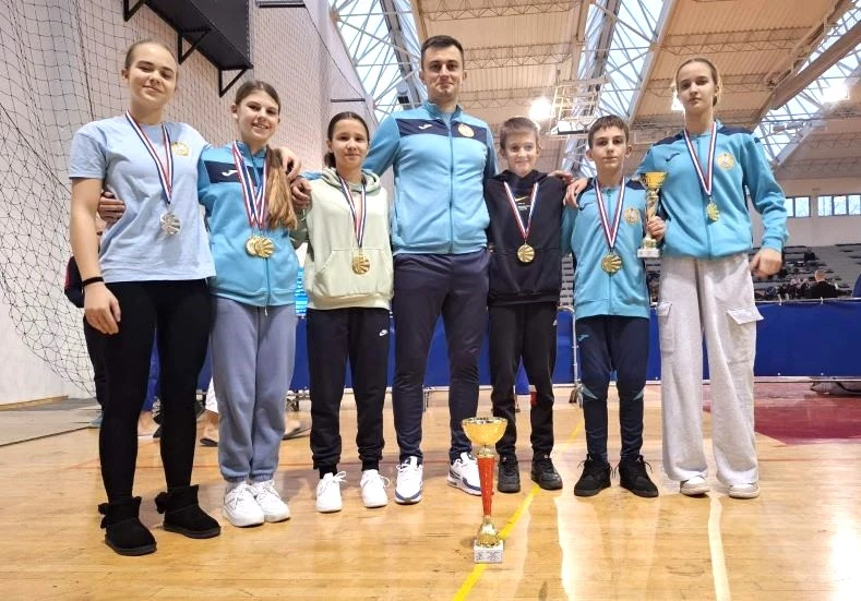 Na međunarodnom turniru u Vitezu osvojili sedam zlatnih i jednu srebrnu medalju