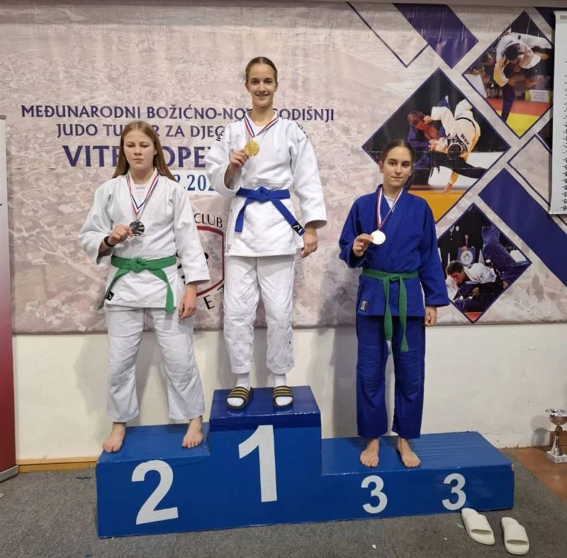 Na međunarodnom turniru u Vitezu osvojili sedam zlatnih i jednu srebrnu medalju