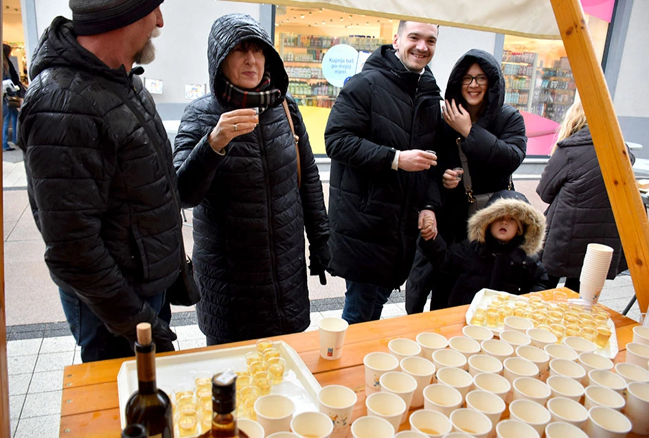 Požeški obrtnici i ove godine čuvari blagdanske tradicije