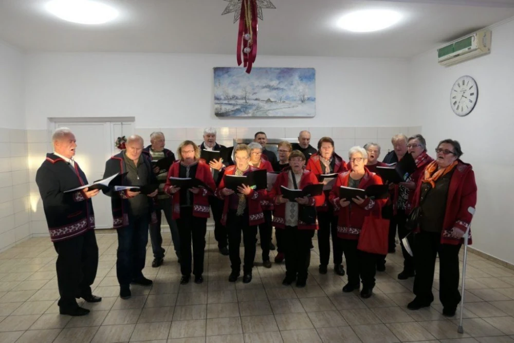 [FOTO] Blagdanska posjeta Matice umirovljenika Grada Kutjeva u Novoj Ljeskovici