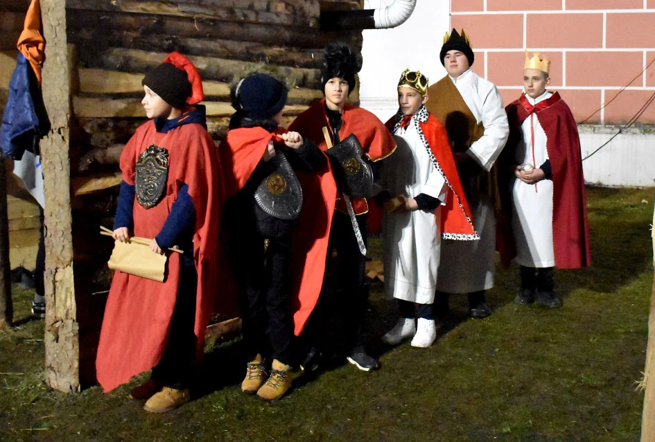 U Velikoj uprizorene žive jaslice uz snažnu humanitarnu poruku