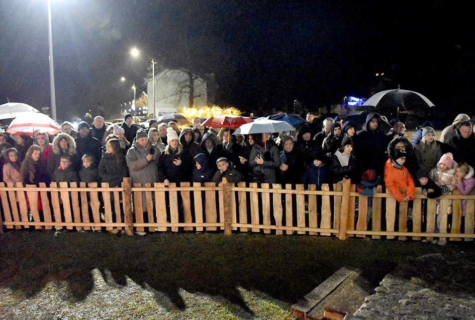 U Velikoj uprizorene žive jaslice uz snažnu humanitarnu poruku