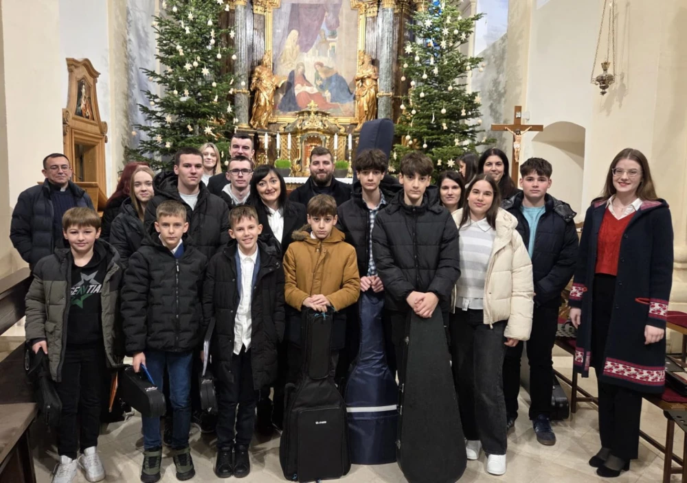 Kutjevački tamburaši obogatili božićna misna slavlja u Kutjevu i Vetovu