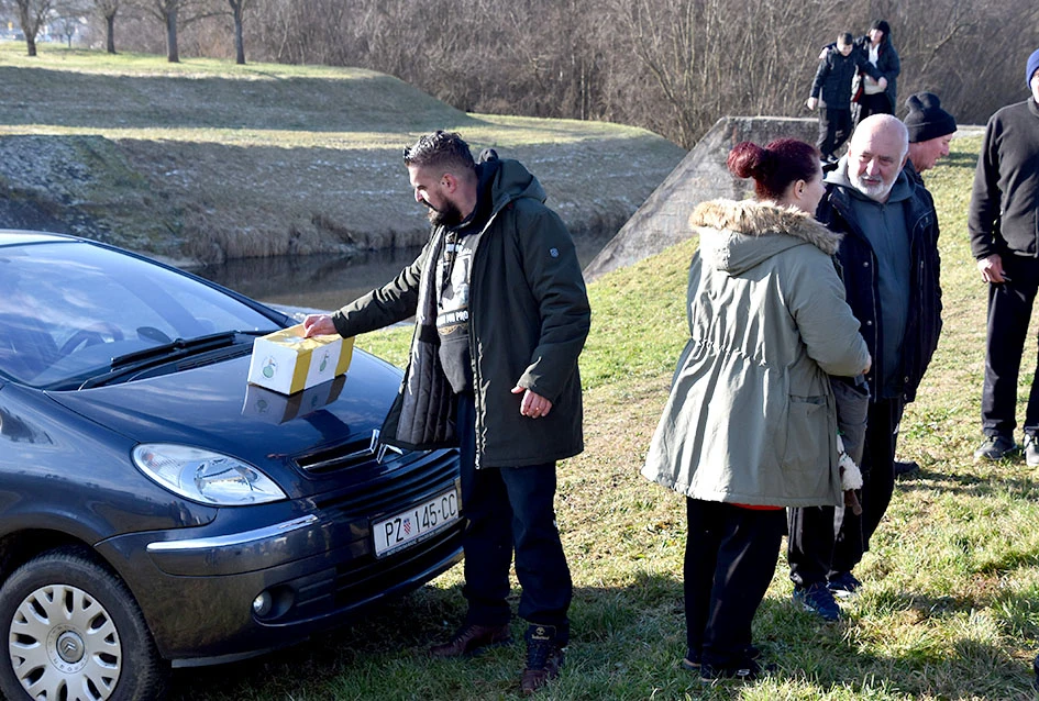 U ledenoj Orljavi za djecu: Požeška humanitarna akcija na Staru godinu