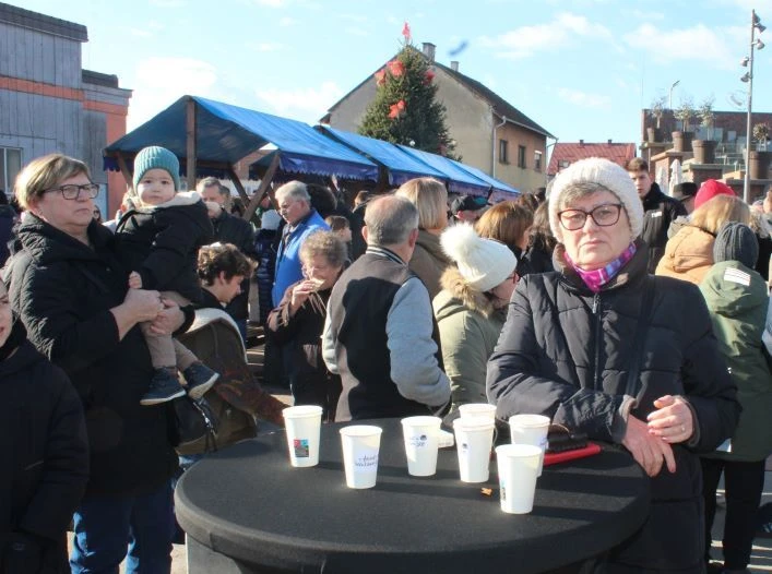 Pleternica Novu godinu dočekala u podne uz pjesmu, ples i slavonsko zajedništvo
