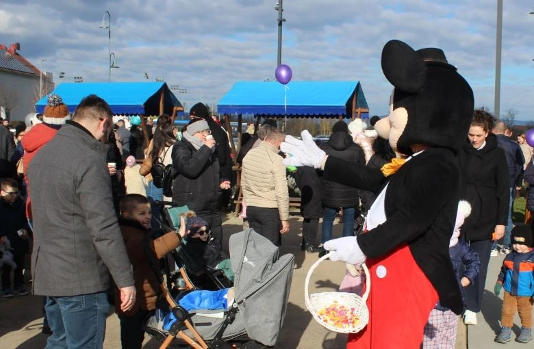 Pleternica Novu godinu dočekala u podne uz pjesmu, ples i slavonsko zajedništvo
