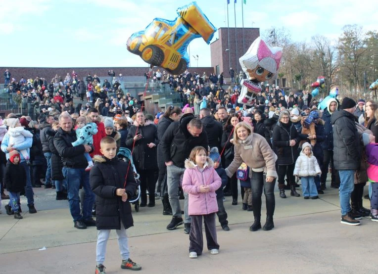 Pleternica Novu godinu dočekala u podne uz pjesmu, ples i slavonsko zajedništvo