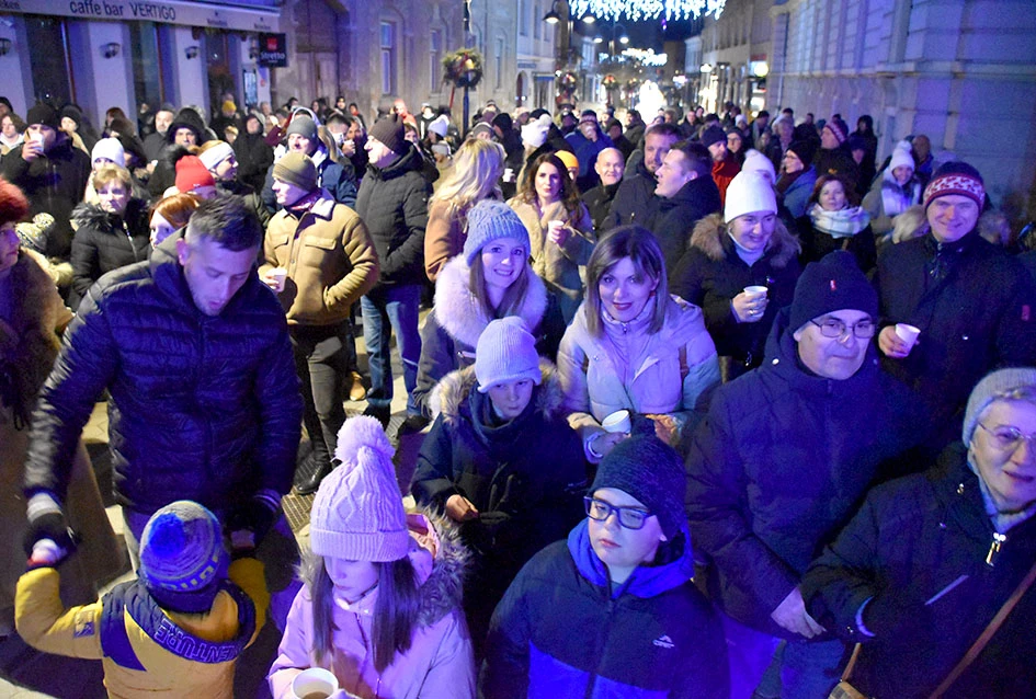 Nova 2026. dočekana u srcu Požege