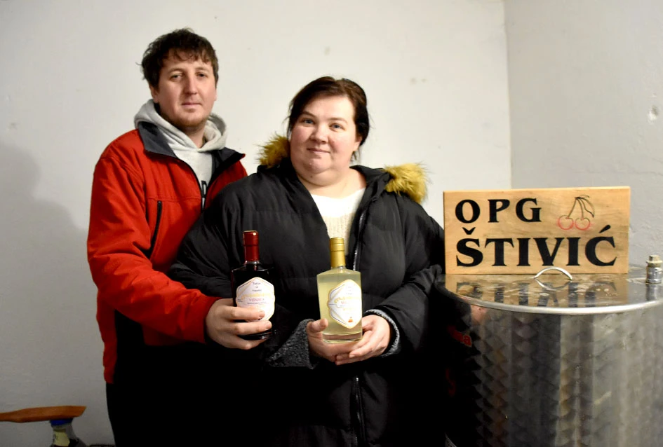 Brončani liker od bazge iz Biškupaca: OPG Štivić osvaja tržište domaćim okusima
