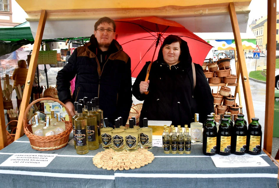 Brončani liker od bazge iz Biškupaca: OPG Štivić osvaja tržište domaćim okusima