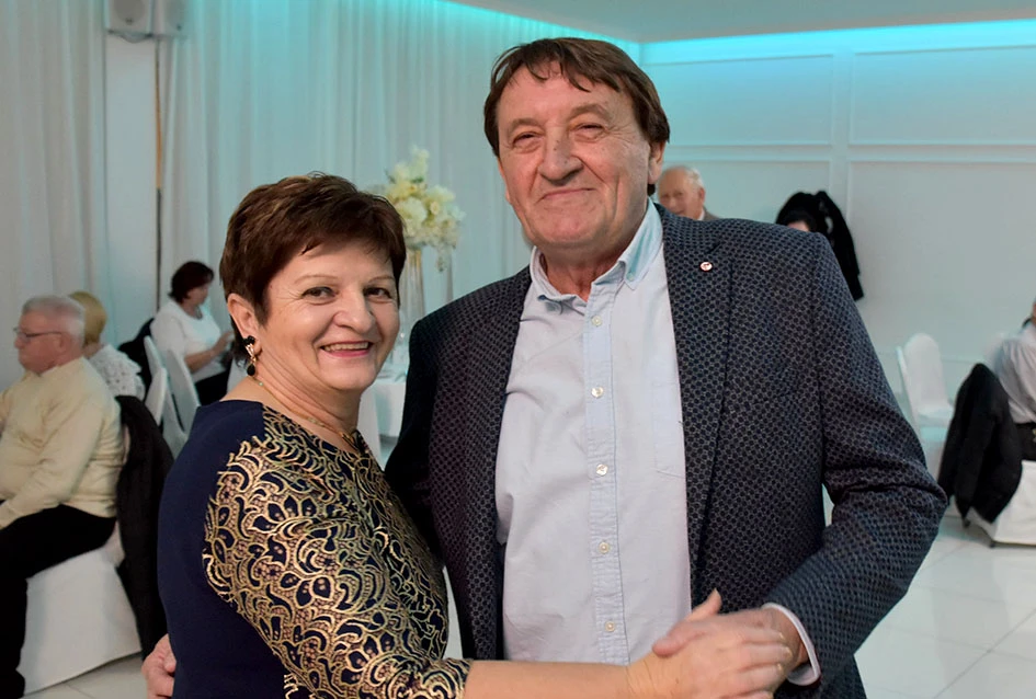 Snijeg nije zaustavio ljubitelje plesa:Stotinjak gostiju na prvoj ovogodišnjoj zabavi Marice Budimski Mace