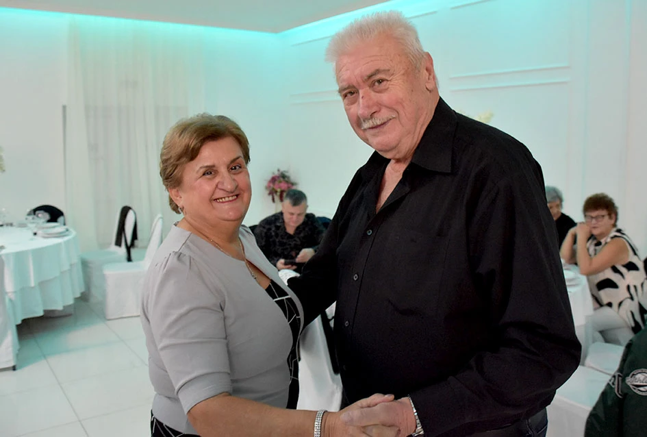 Snijeg nije zaustavio ljubitelje plesa:Stotinjak gostiju na prvoj ovogodišnjoj zabavi Marice Budimski Mace