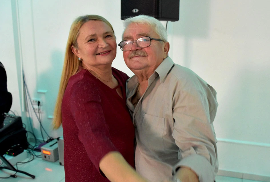 Snijeg nije zaustavio ljubitelje plesa:Stotinjak gostiju na prvoj ovogodišnjoj zabavi Marice Budimski Mace