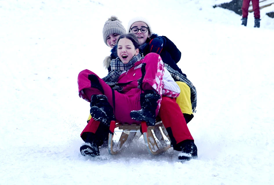 Zimske radosti na Tekiji: Padine Požeške gore preplavili sanjkaši svih uzrasta