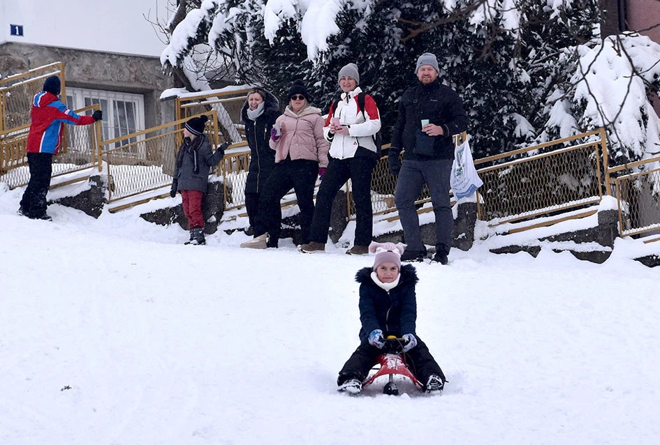 Zimske radosti na Tekiji: Padine Požeške gore preplavili sanjkaši svih uzrasta