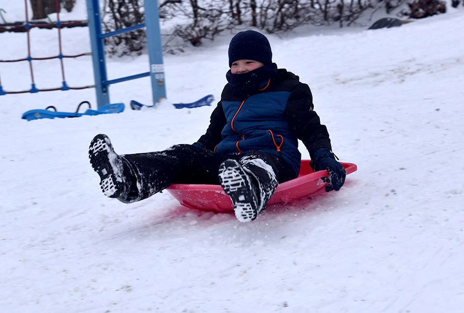 Zimske radosti na Tekiji: Padine Požeške gore preplavili sanjkaši svih uzrasta