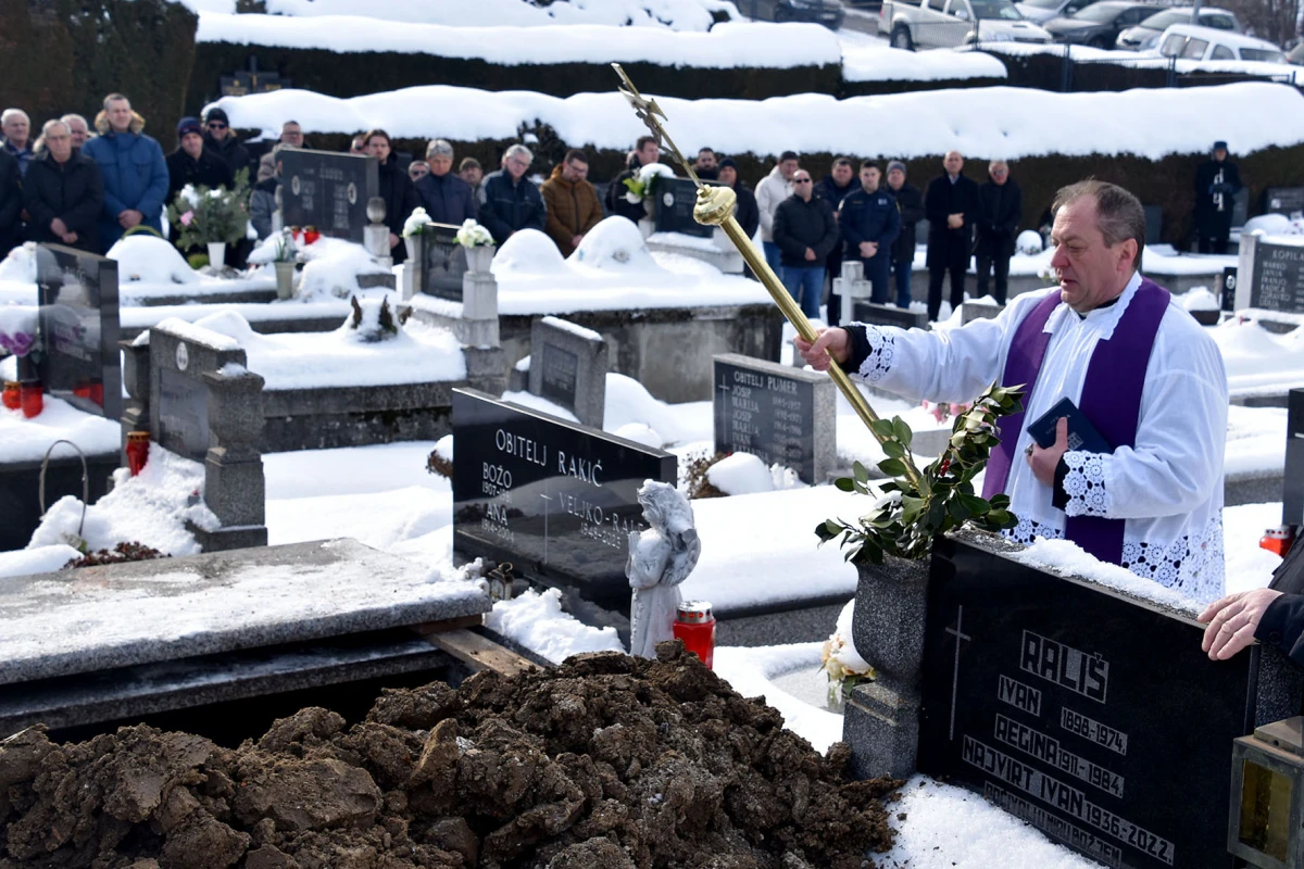 POSLJEDNJI ISPRAĆAJ: Uz vojne počasti sahranjena Mandica Rakić – Ranka