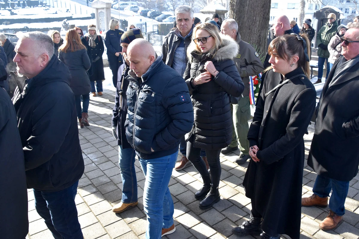 POSLJEDNJI ISPRAĆAJ: Uz vojne počasti sahranjena Mandica Rakić – Ranka
