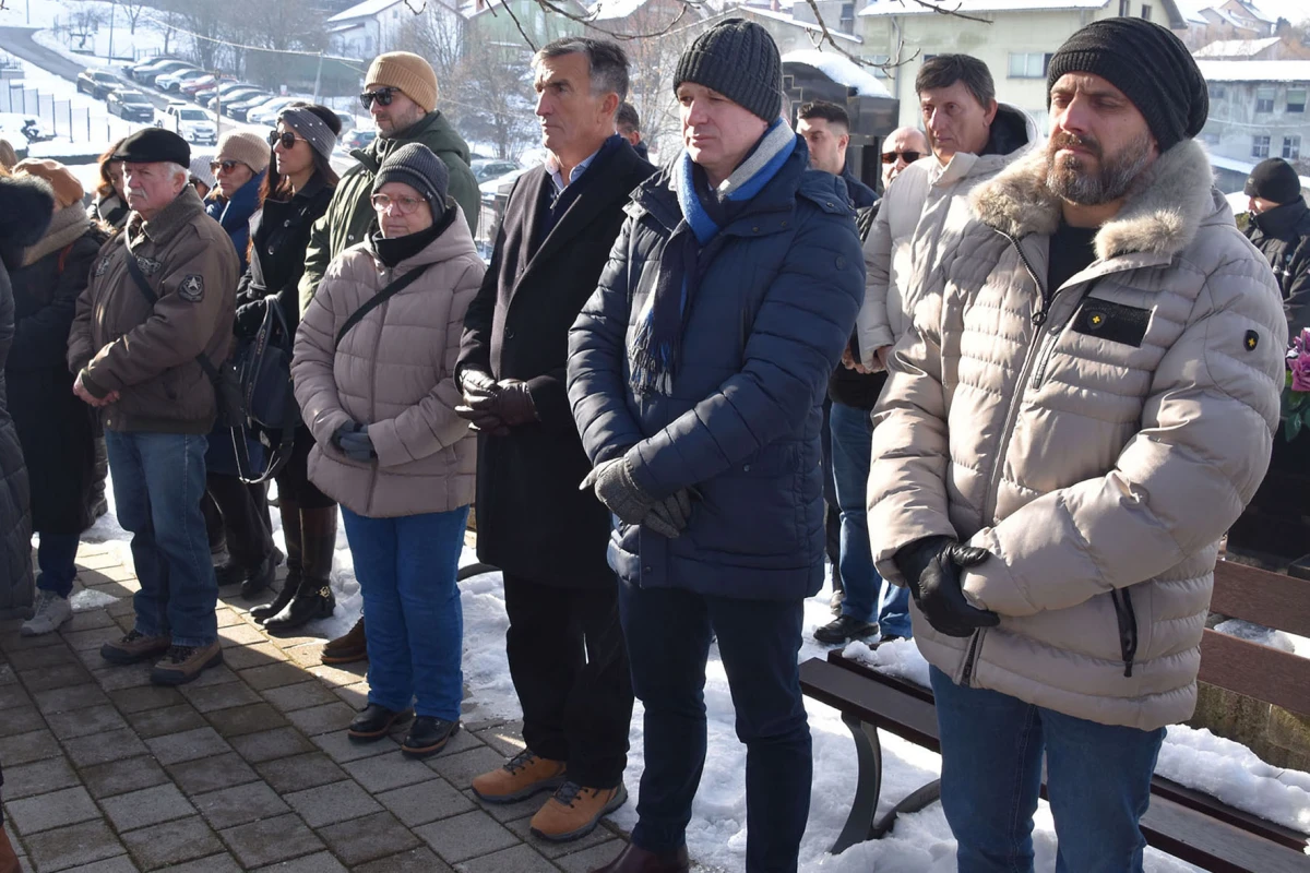 POSLJEDNJI ISPRAĆAJ: Uz vojne počasti sahranjena Mandica Rakić – Ranka