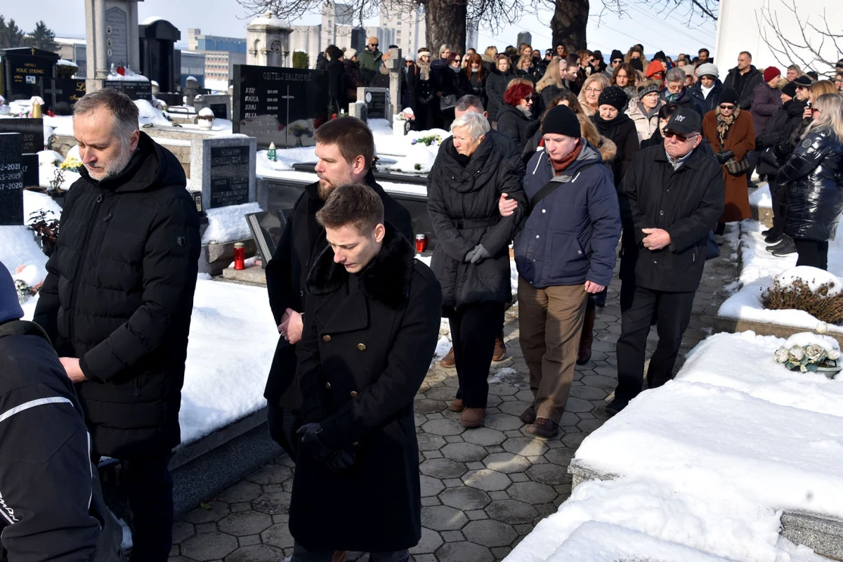 POSLJEDNJI ISPRAĆAJ: Uz vojne počasti sahranjena Mandica Rakić – Ranka