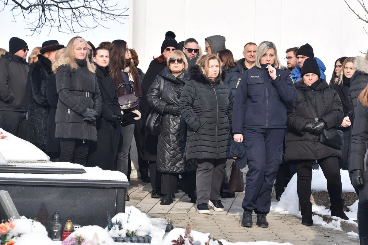 POSLJEDNJI ISPRAĆAJ: Uz vojne počasti sahranjena Mandica Rakić – Ranka