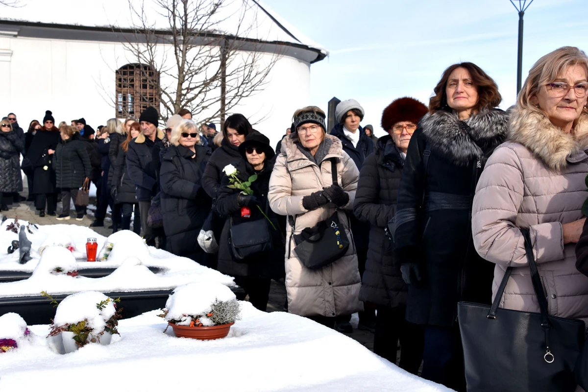 POSLJEDNJI ISPRAĆAJ: Uz vojne počasti sahranjena Mandica Rakić – Ranka