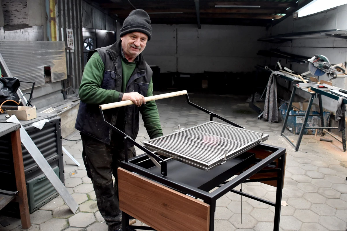 Inovacija iz Alilovaca: Drago Pavelić konstruirao okretni roštilj koji rješava najveći problem svakog majstora pečenja