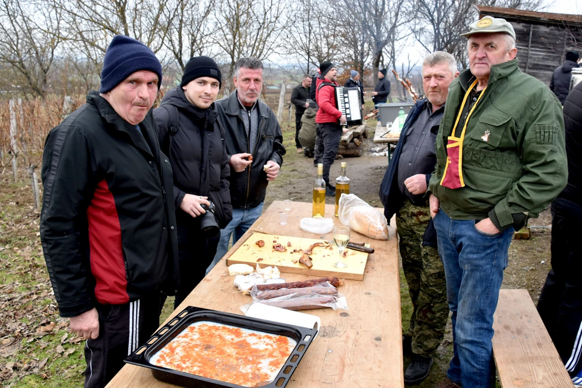 TRADICIJA NA VINKOMIRU: Proslava Vincelova u vinogradu obitelji Majstorović