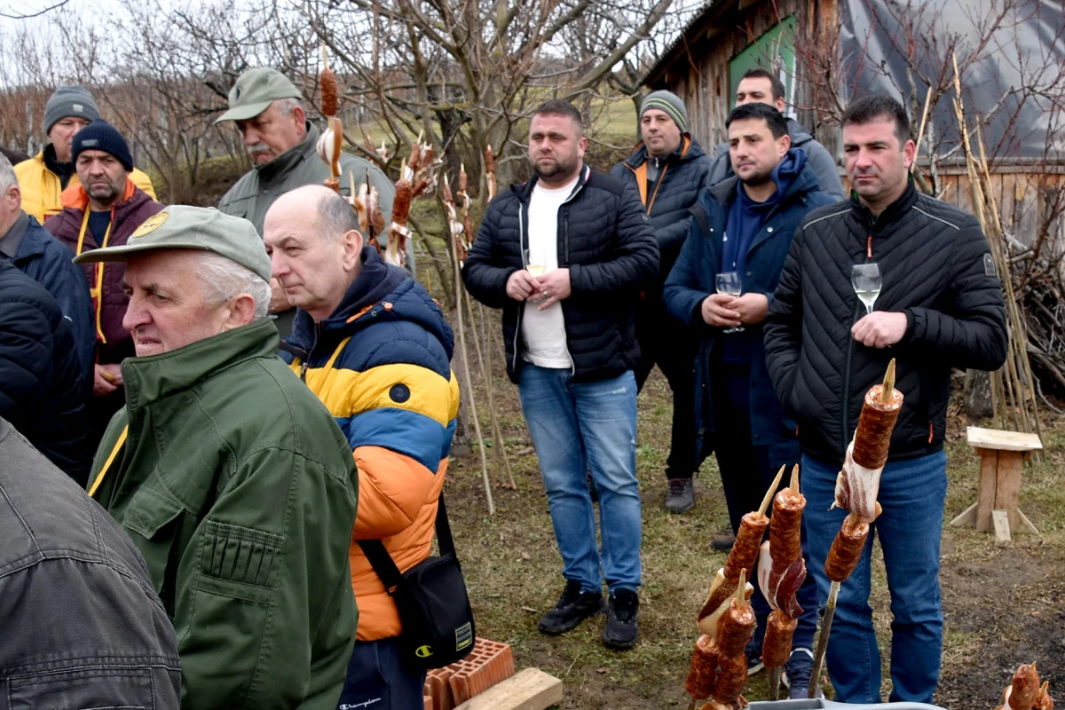 TRADICIJA NA VINKOMIRU: Proslava Vincelova u vinogradu obitelji Majstorović