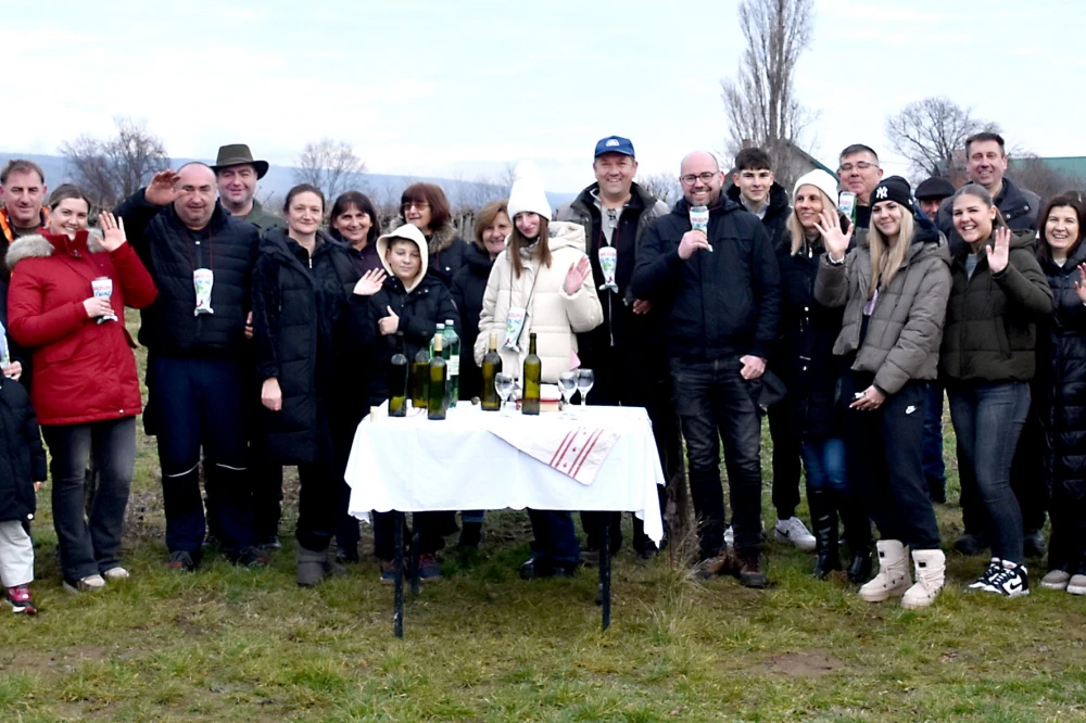 VINCEKOVO U LUKAČU: Od blagoslova na Jelkovcu do druženja kod vatrogasnog doma