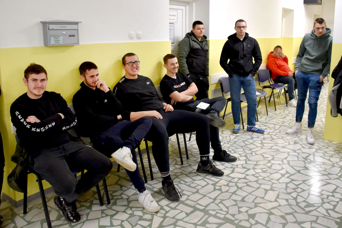 Put do vojničke odore vodi preko liječničkog pregleda: Generacija 2007. na testu sposobnosti u Požegi
