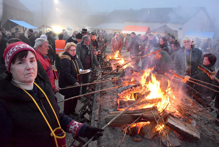 DANAS U VETOVU: Sve je spremno za spektakularno 14. Vincelovo na Trgu svetog Vinka