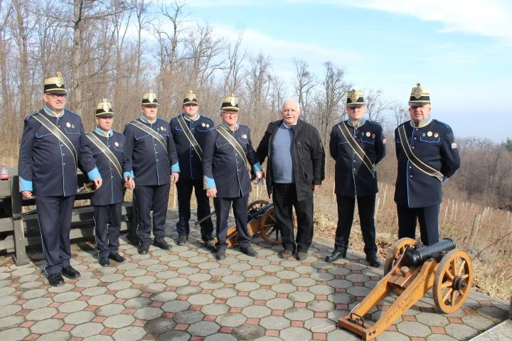’VINA MARKOTA’: Na Starcu proslavili Vincelovo uz blagoslov vinove loze, pjesmu i druženje 