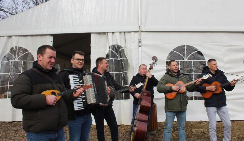’VINA MARKOTA’: Na Starcu proslavili Vincelovo uz blagoslov vinove loze, pjesmu i druženje 