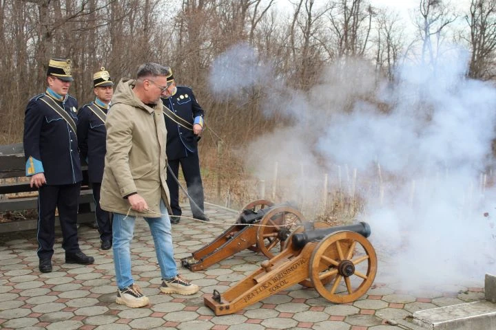 ’VINA MARKOTA’: Na Starcu proslavili Vincelovo uz blagoslov vinove loze, pjesmu i druženje 