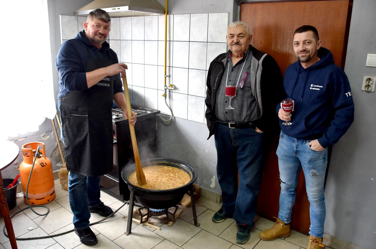 Iako nemaju vinarije, imaju srce za lozu: Podgorci dostojno proslavili blagdan sv. Vinka 