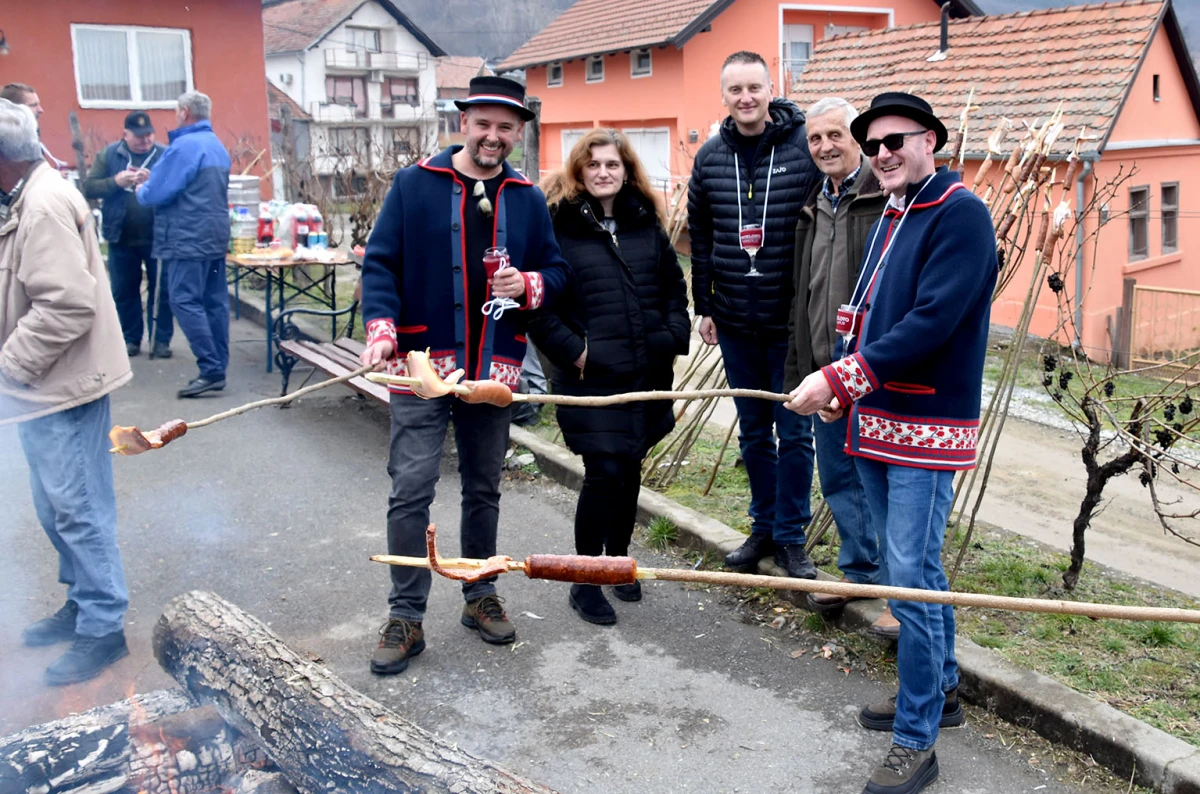 Iako nemaju vinarije, imaju srce za lozu: Podgorci dostojno proslavili blagdan sv. Vinka 