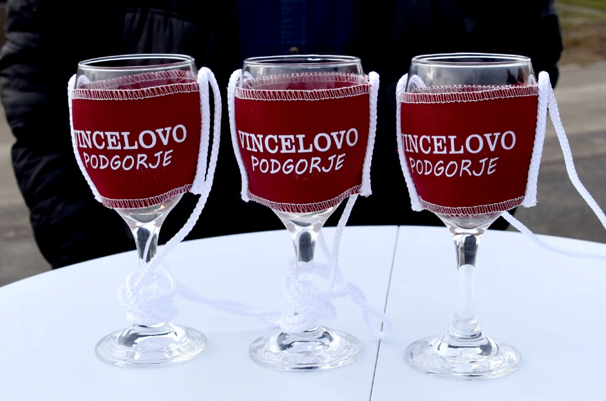 Iako nemaju vinarije, imaju srce za lozu: Podgorci dostojno proslavili blagdan sv. Vinka 