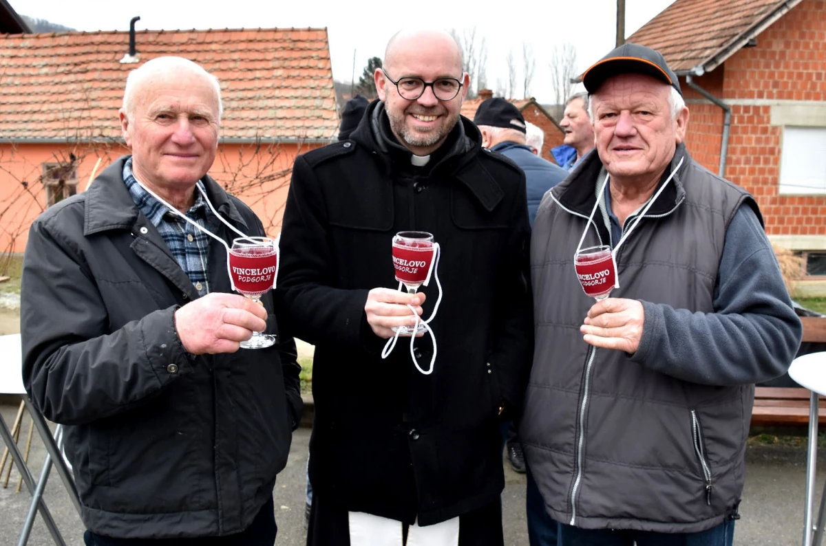 Iako nemaju vinarije, imaju srce za lozu: Podgorci dostojno proslavili blagdan sv. Vinka 