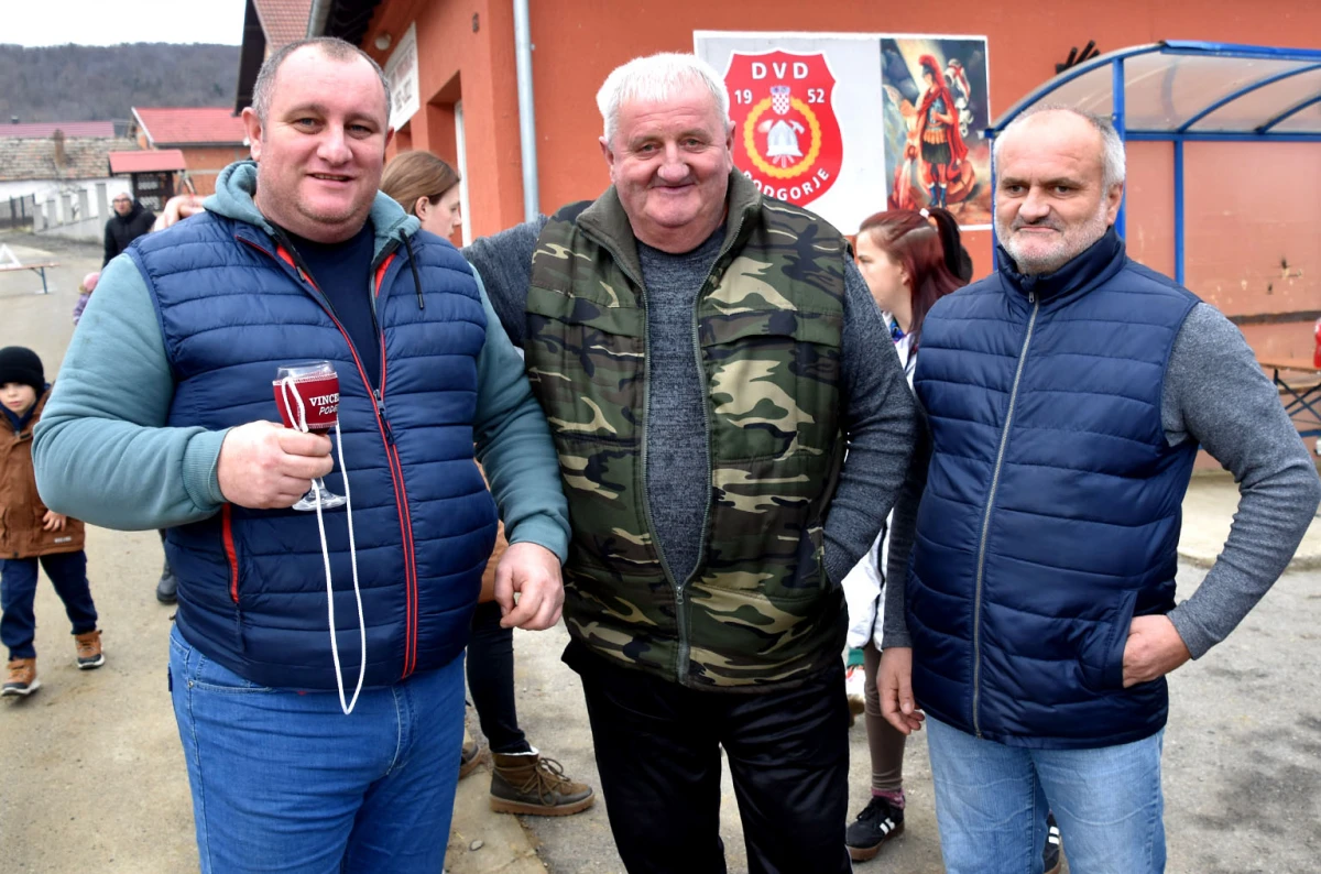Iako nemaju vinarije, imaju srce za lozu: Podgorci dostojno proslavili blagdan sv. Vinka 