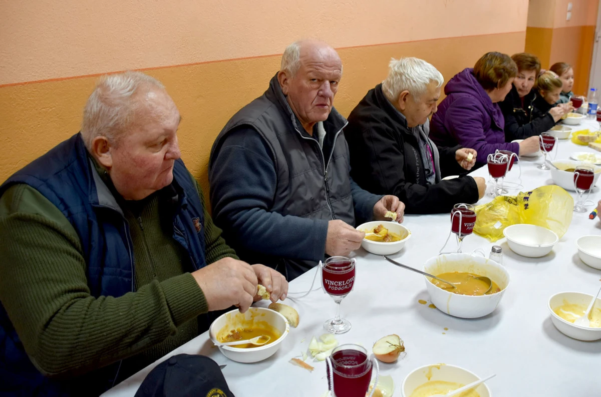 Iako nemaju vinarije, imaju srce za lozu: Podgorci dostojno proslavili blagdan sv. Vinka 