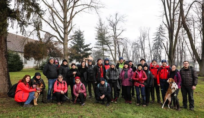 Koracima kroz vinograde i povijest Požeške gore: Zimski vincelovski pohod u Pleternici