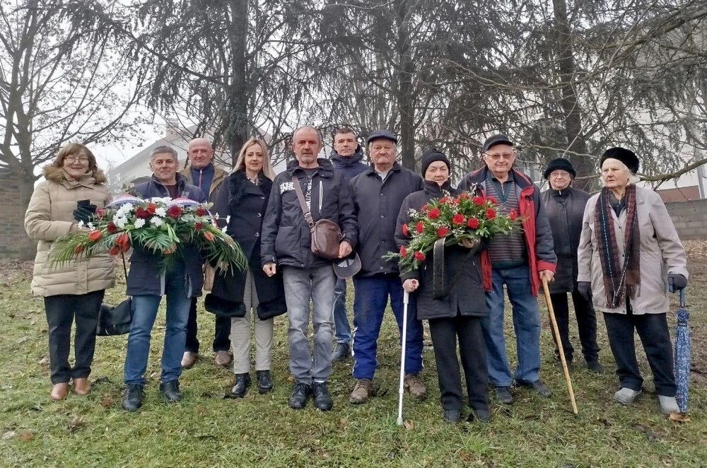 SJEĆANJE NA ŽRTVE HOLOKAUSTA: Komemoracija na židovskom groblju u Požegi