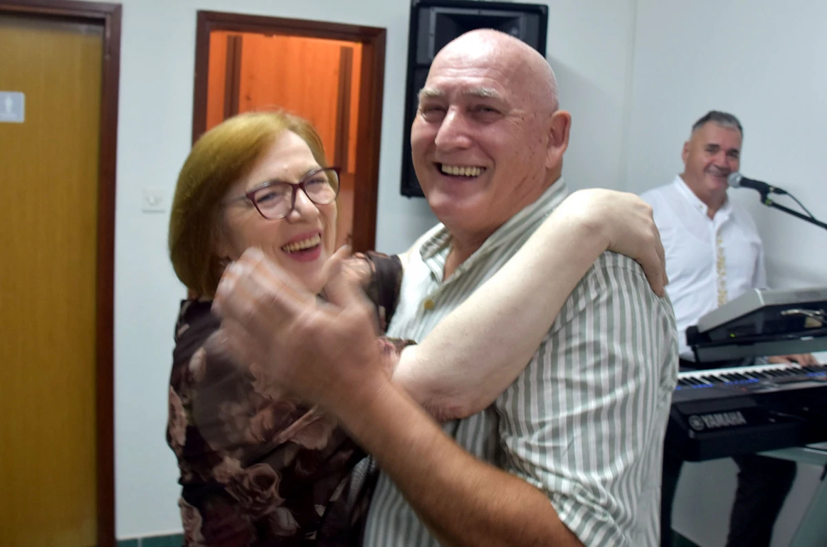 Velički umirovljenici pjesmom i plesom proslavili Marinje: Sedam slavljenica darivano za imendan