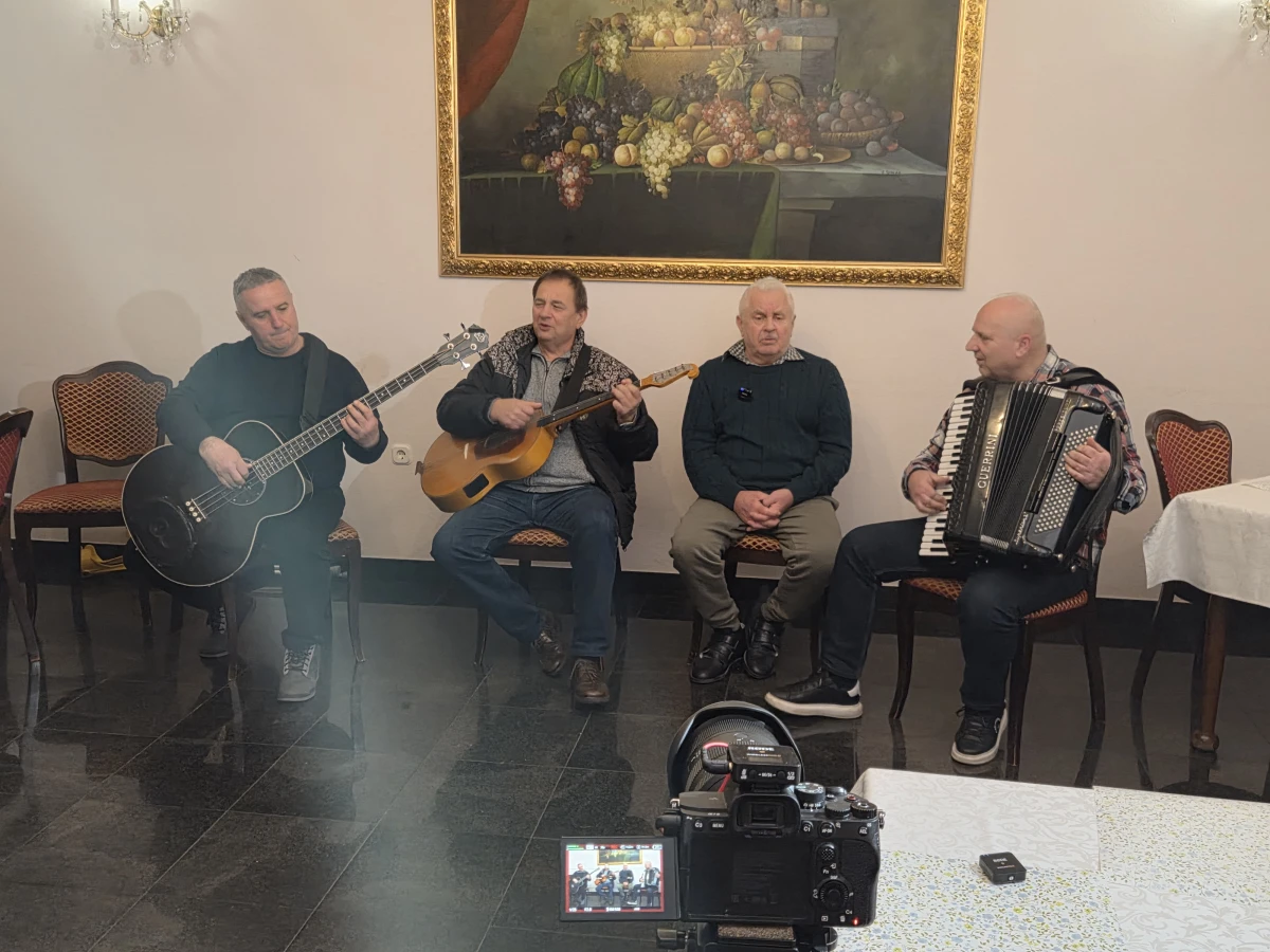 Legendarni glazbeni sastav Kings na okupu - zapjevali za dokumentarac o njima