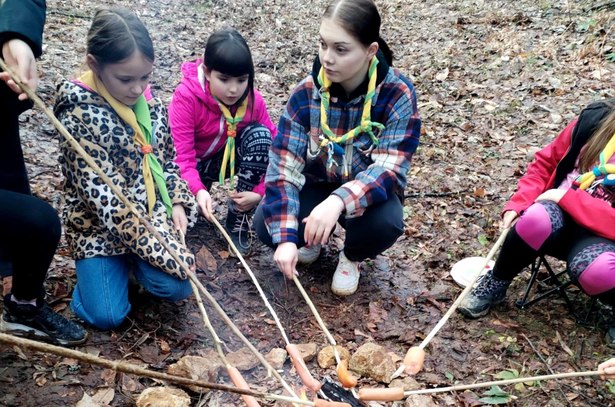 IZVIĐAČKA AVANTURA NA ŠICANI: Kobasice, pjesma i prvi ovogodišnji izlet