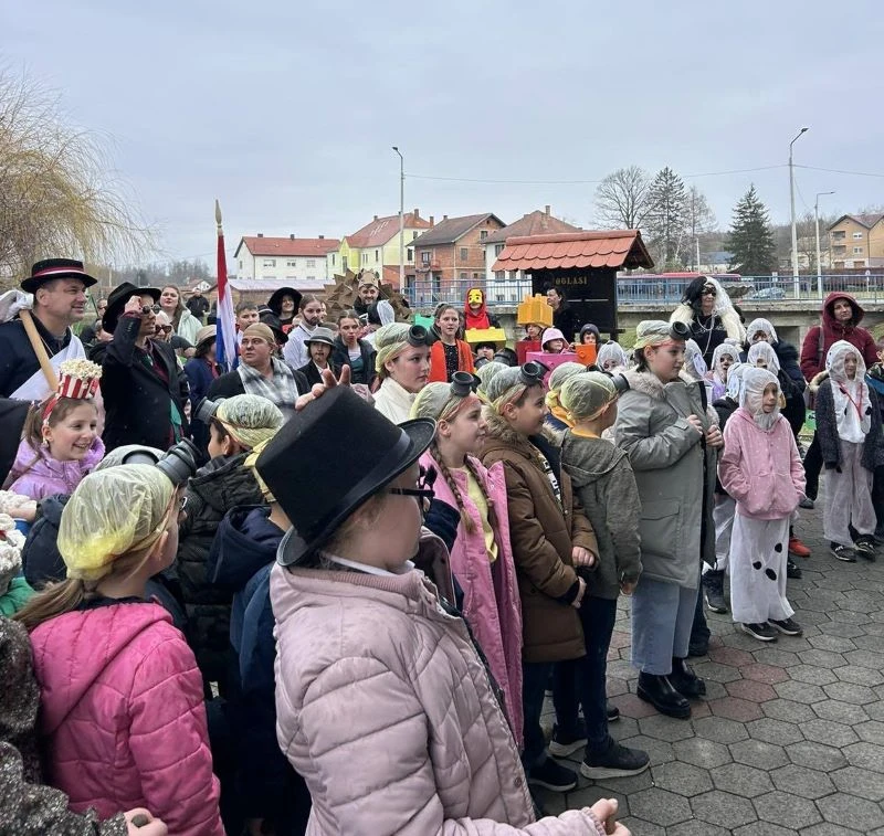 ČAGLINSKA OSNOVNA ŠKOLA „Poklade su, poklade su i ludi su dani“