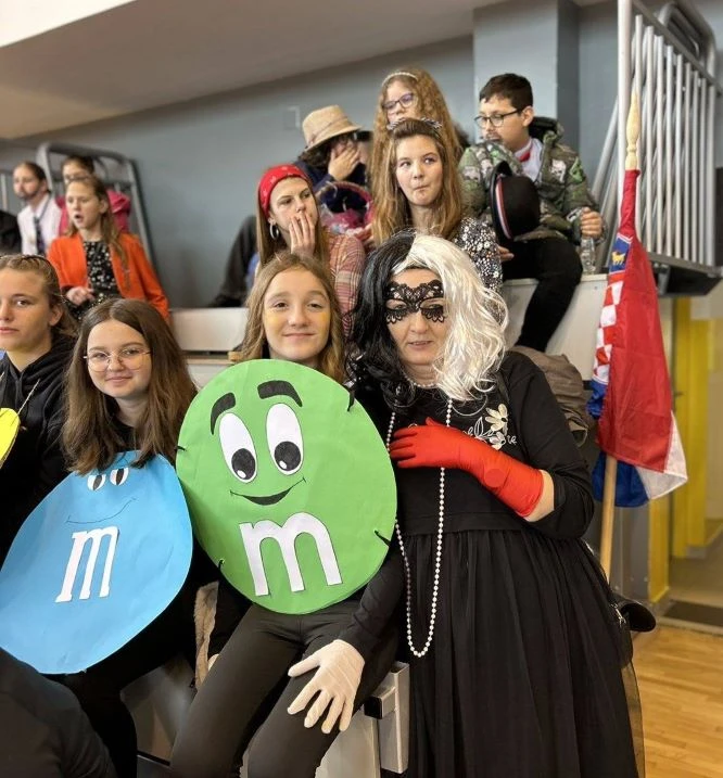 ČAGLINSKA OSNOVNA ŠKOLA „Poklade su, poklade su i ludi su dani“